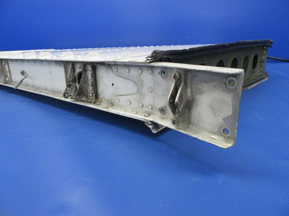 Piper PA-34-200T Seneca II Vertical Stabilizer / Fin Assy P/N 95530-05 (0424-08)