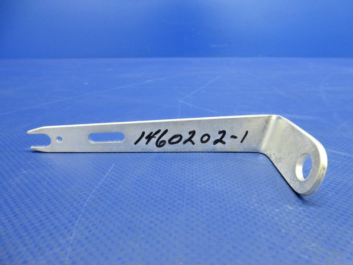 Cessna Propeller Governor Control Bracket P/N 1460202-1 NOS (0626-752)0
