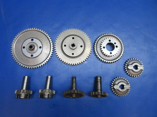 Aircraft Gears MAN CAVE / DECORATION LOT OF 9 (0724-1915)