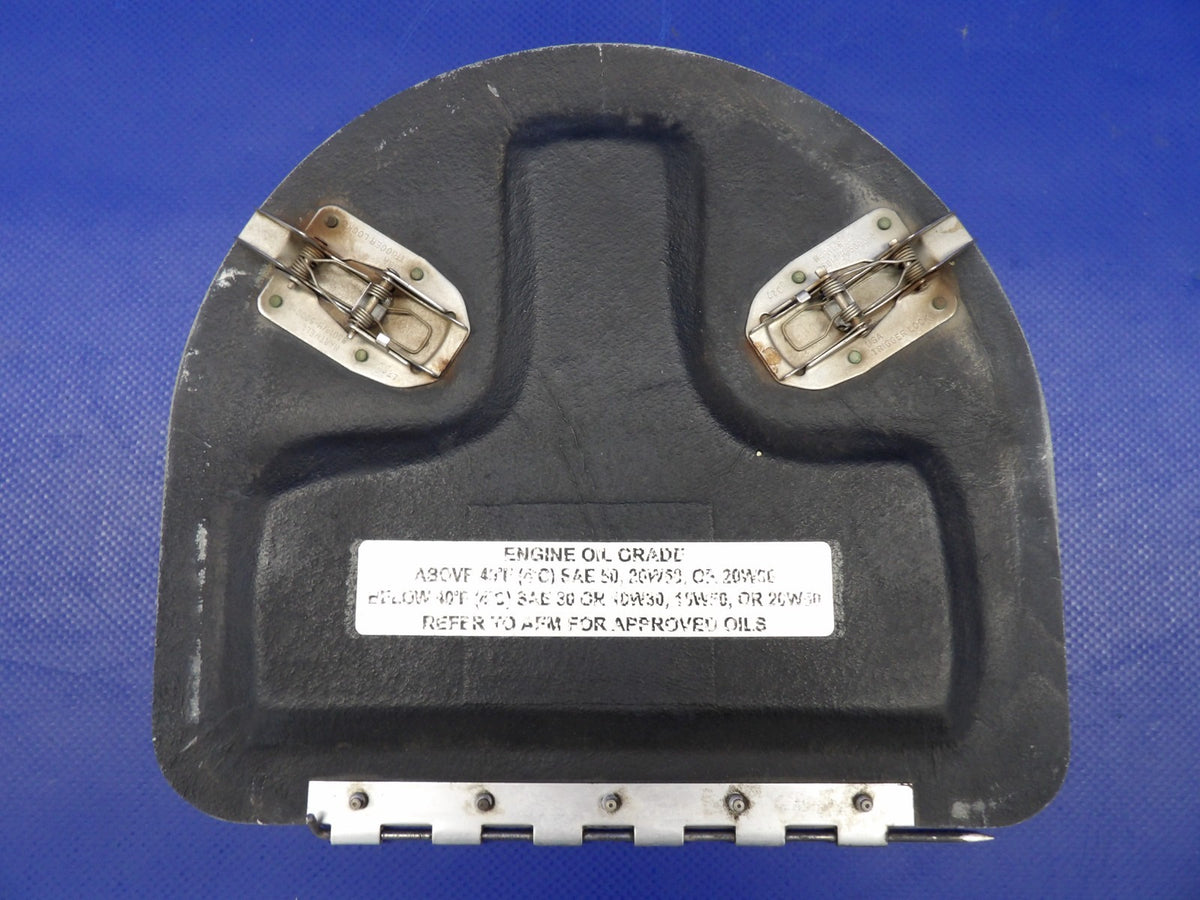 Cirrus SR22 Oil Filler Door P/N 20175-001 (0926-1211)5