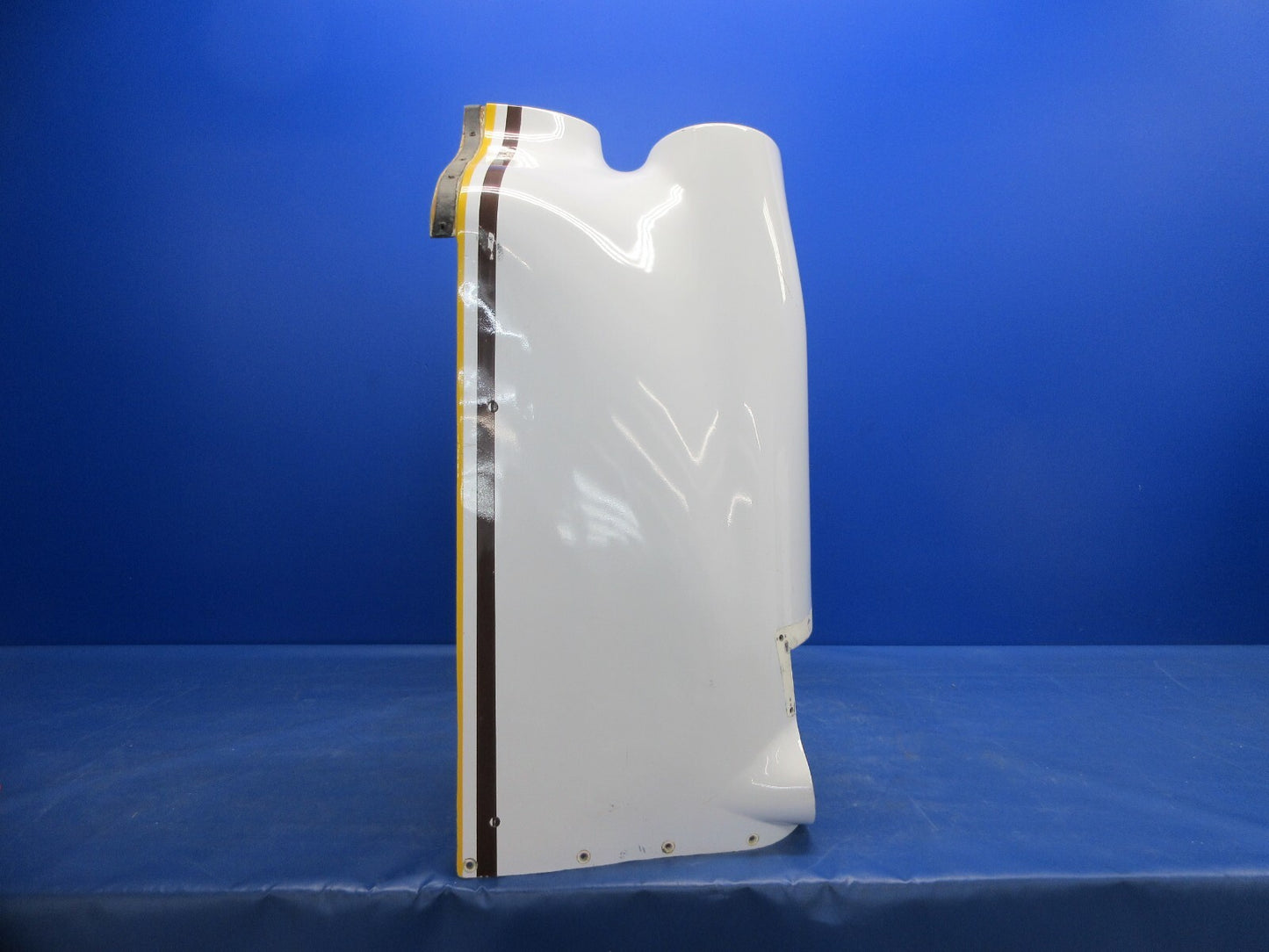 Piper PA-32R-301T Saratoga SP Bottom Engine Cowl P/N 98563-63 (1124-817)8