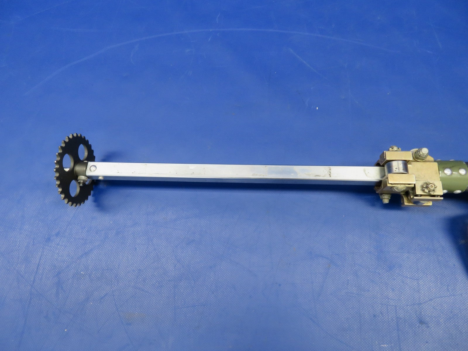 Cessna 421 RH Control Wheel P/N 0896132-20 (0726-435)6