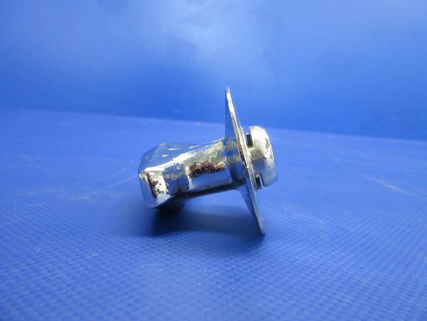 Cessna 182 / 182P Placard Inside Cabin Door Handle RH P/N 1211250-7 (0825-985)7