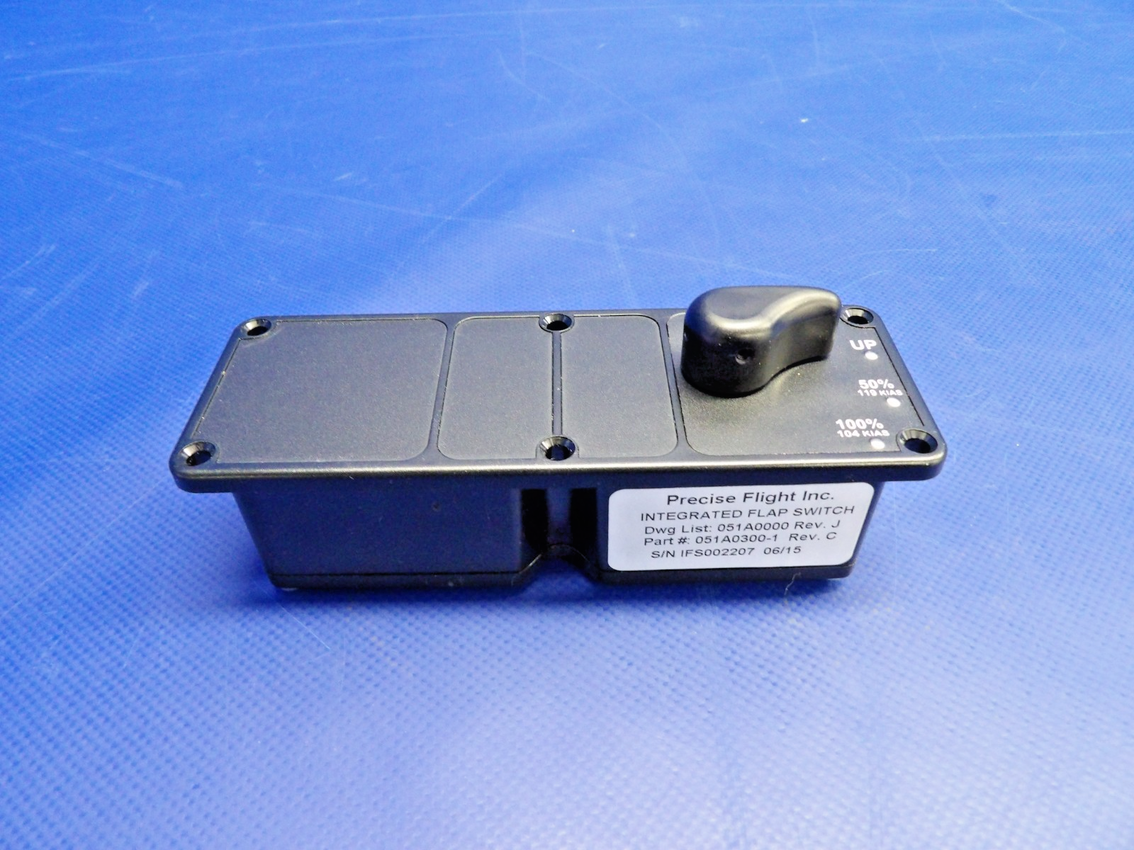 Cirrus SR20 / SR22 Precise Flight Flap Panel Switch P/N 24642-003 NOS (0426-12525