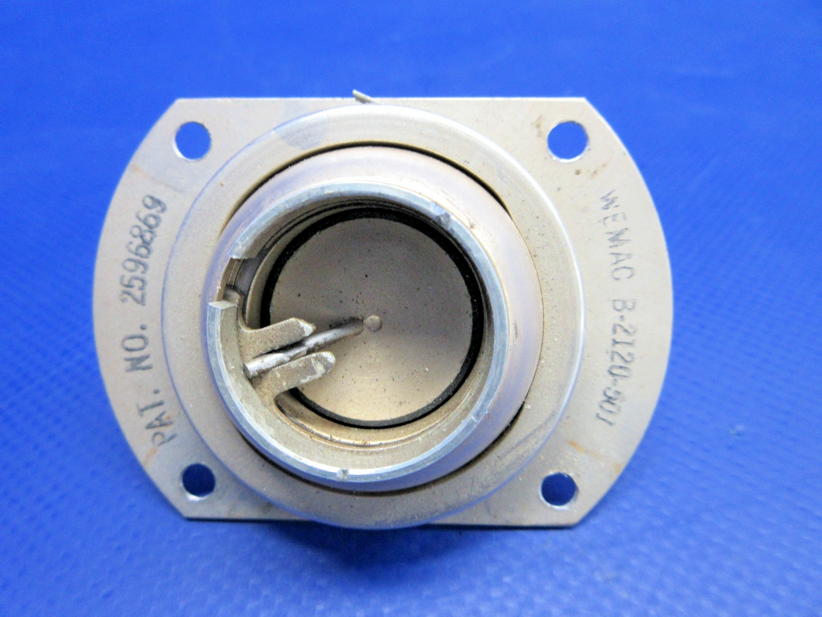 Beech D95A Travel Air Wemac Air Valve P/N B-2120-501 (0326-820)4