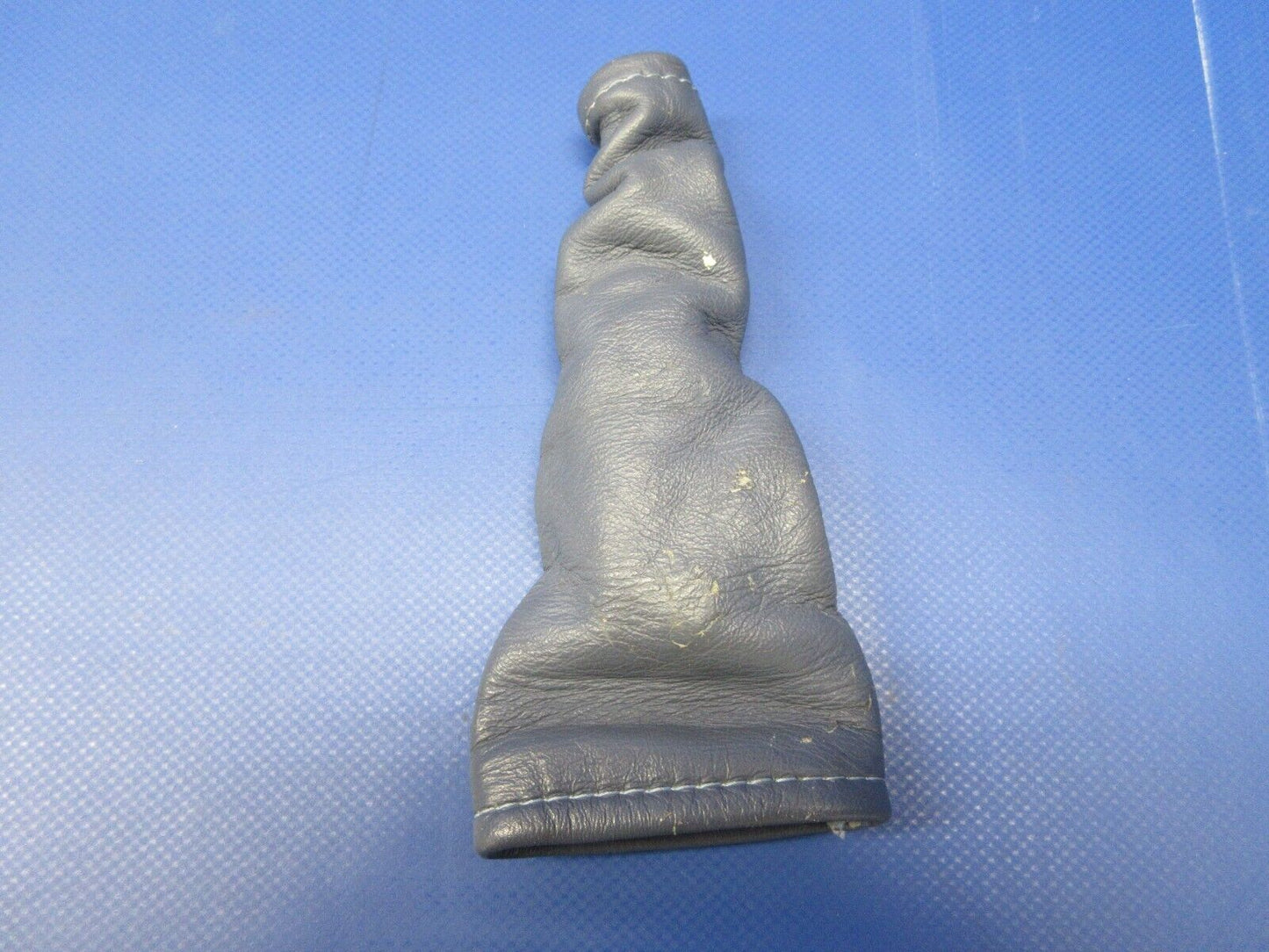 Piper PA-34-200T Seneca II Seatbelt Attachment Cable Cover 96908-00 (0524-1250)
