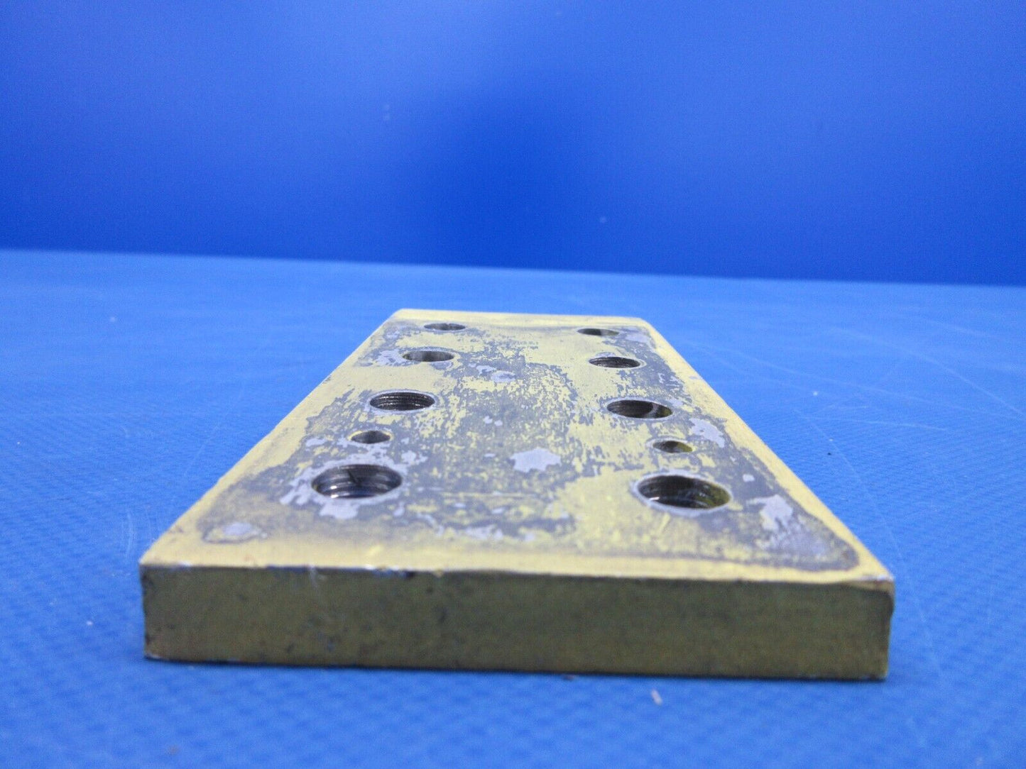 Piper PA-23-250 Aztec Front Spar Attachment Top Plate P/N 17475-05 (0624-844)
