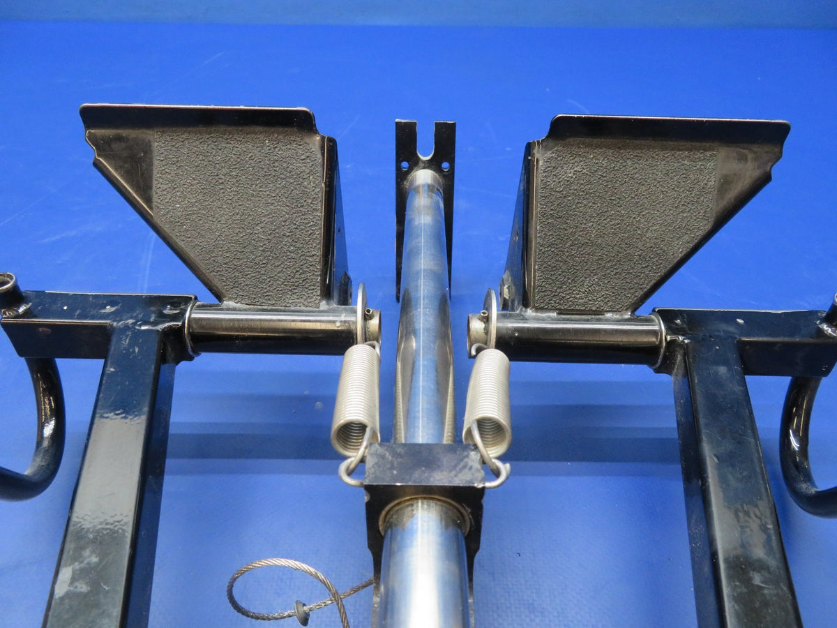 Diamond DA-40 LH Rudder Pedals P/N 22-2723-00-00 (0826-1224)9