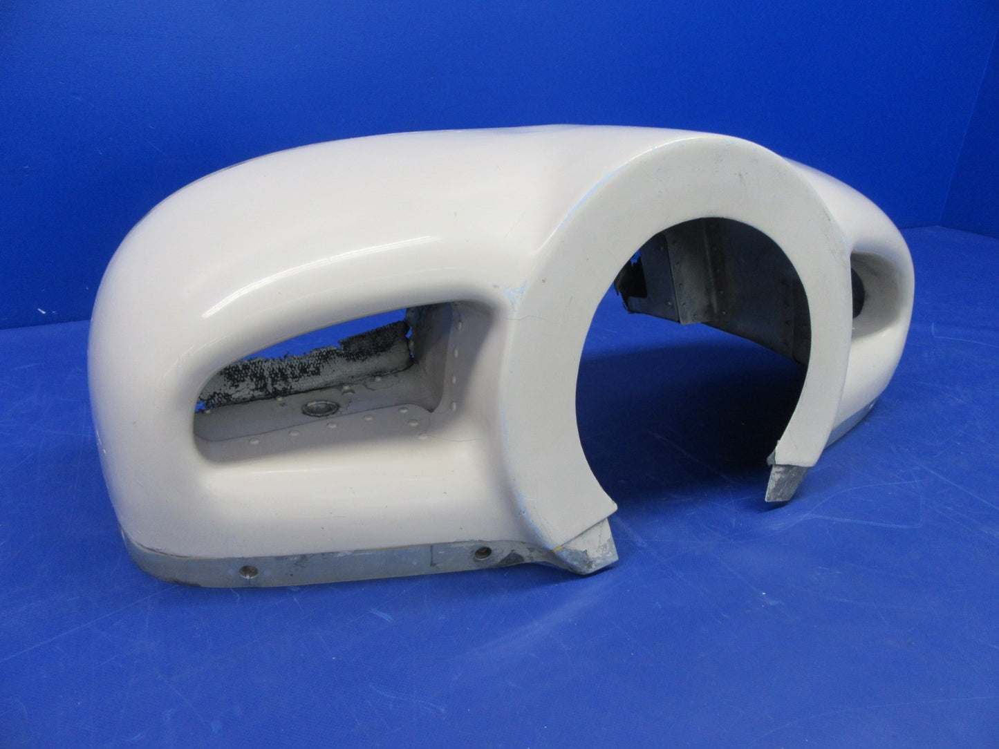 Beech 76 Duchess Nosebug / Upper Nosebowl P/N 105-910011-141 (0326-48)0