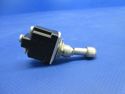 Piper PA24 Toggle Switch & Circuit Breaker LOT 4TL66-1L, MS24658-21  (0826-836)8