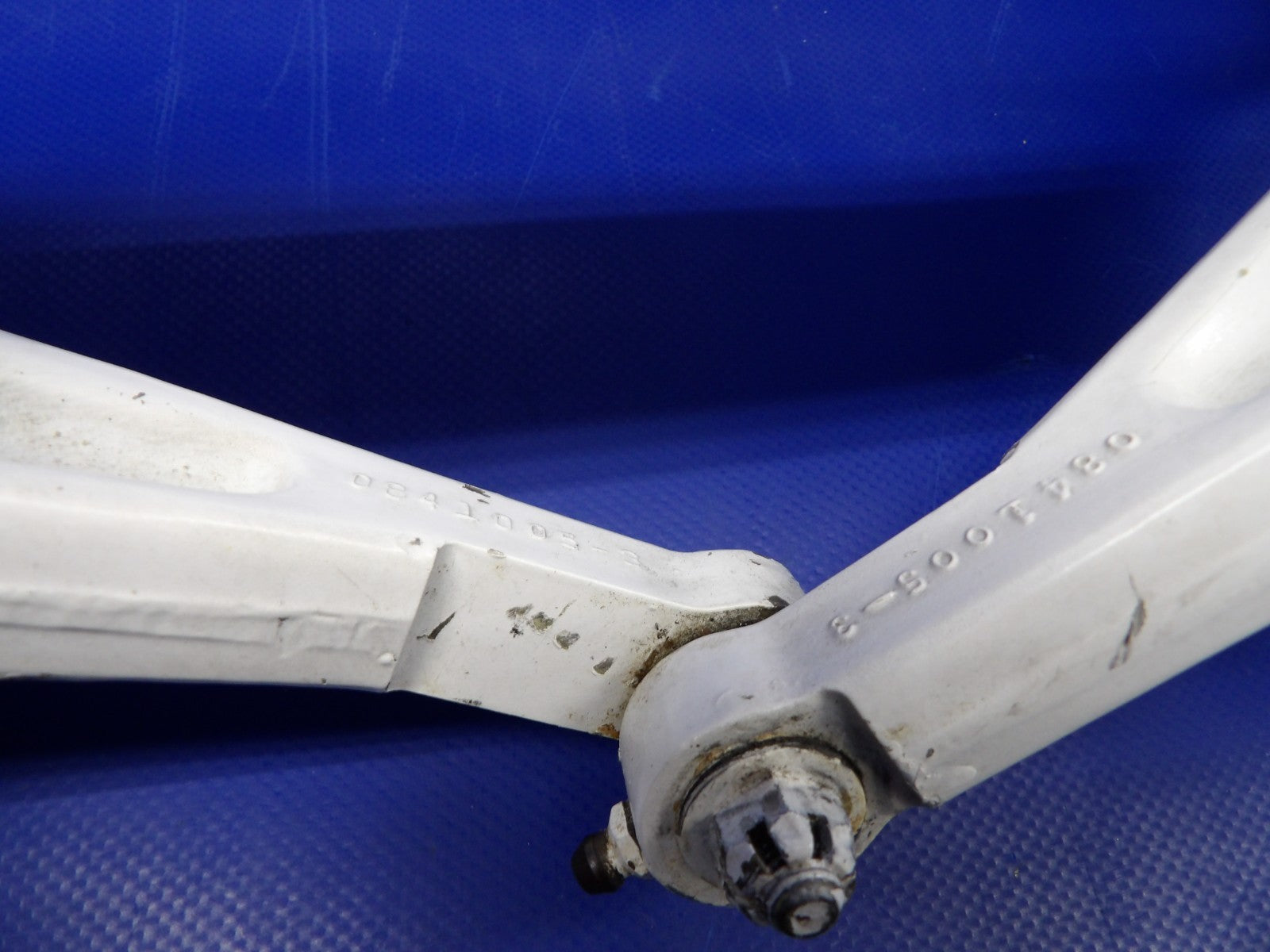 Cessna 310 / 310I Nose Landing Gear P/N 0842000-77 FOR PARTS (0326-2006)17