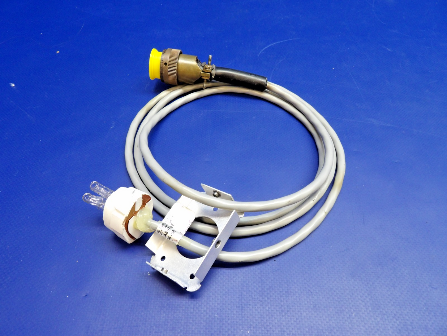 Whelen Flash Tube & Base P/N 02-0390134-00 TESTED (0426-1336)2