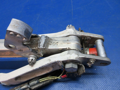 Piper PA-23-250 Aztec Link Assy Main Gear Drag P/N 16240-00 (0824-1321)