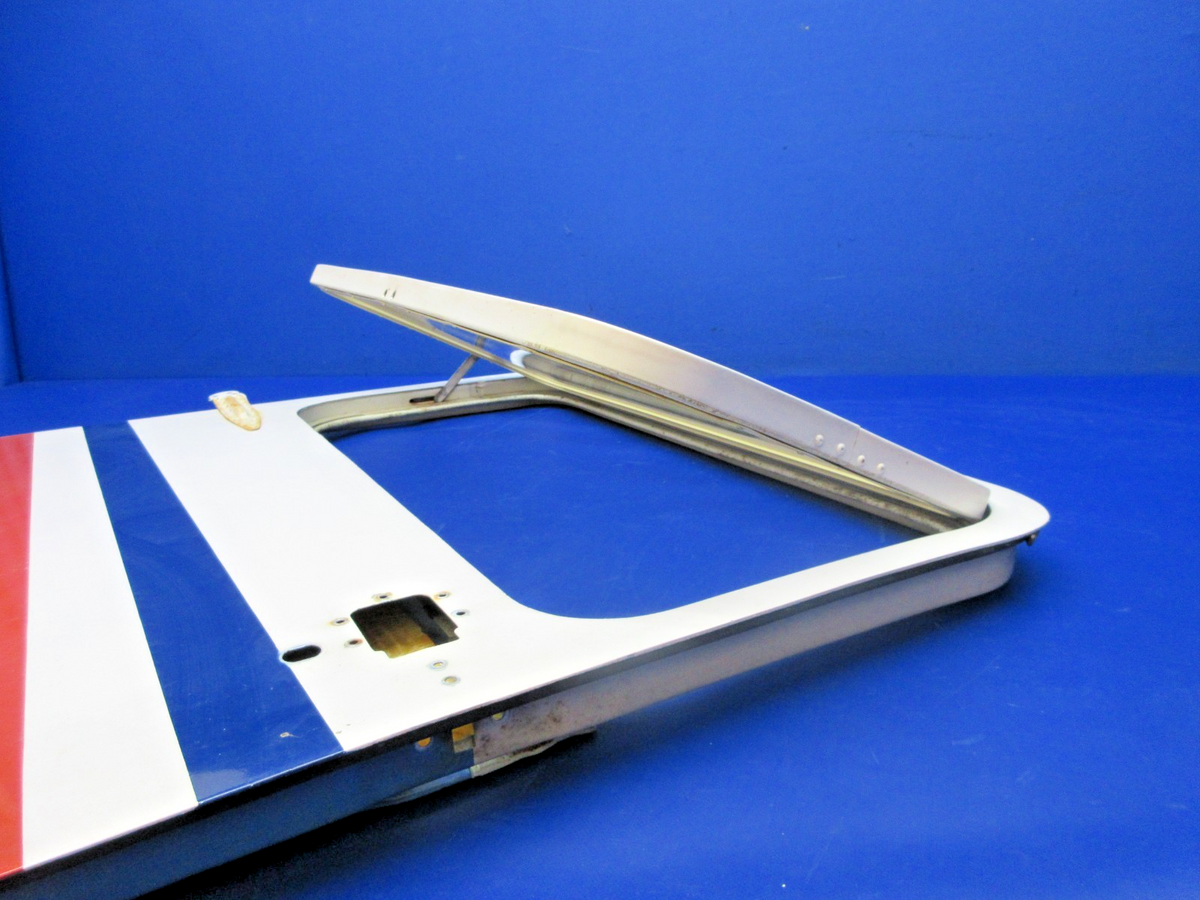 Cessna 172 / 172M LH Cabin Door P/N 0511803-1 w/ Hinges (0726-856)14