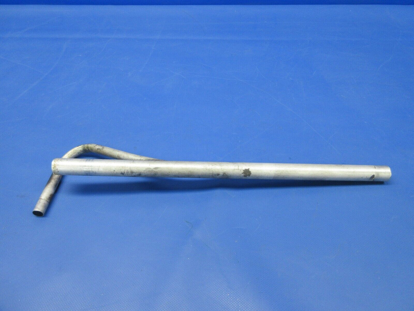 Piper PA-23-250 Aztec Engine Breather Tube Assy P/N 16637-00 (0624-868)