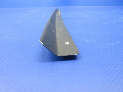 Piper PA-28-181 Co-Pilot Center Window Retainer Top & Sides 76264-00 (1224-2042)