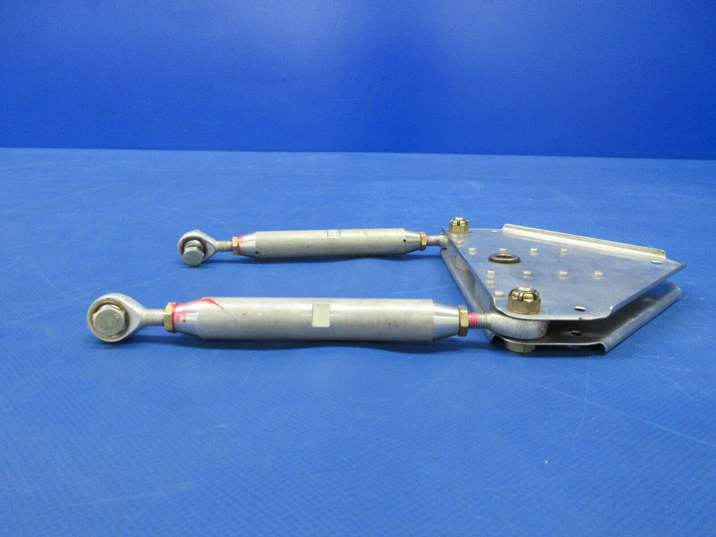 Enstrom 280FX Helicopter Tail Rotor Bellcrank RH w/ Rods 28-16154-1 (1124-1286)