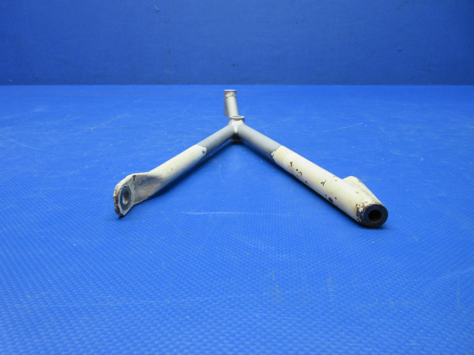 Cessna 177RG Cardinal Support Main Gear Actuator LH P/N 2041014-1 (0818-58)5