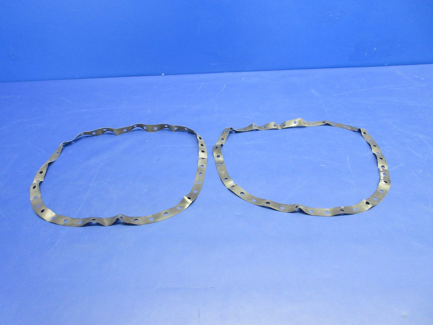 Beech King Air Wing Seal P/N 101-120108-151 LOT OF 2 NOS (0426-837)4