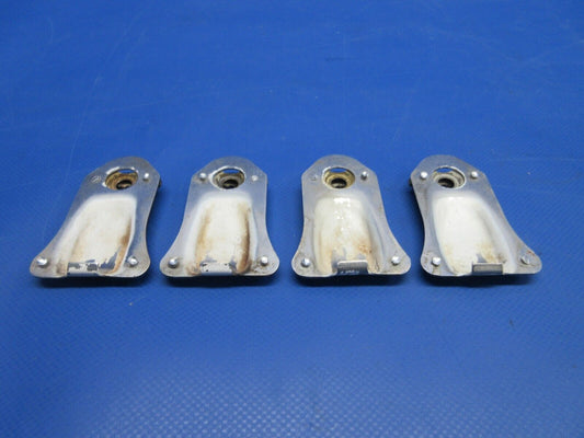 Piper PA-28-181 Archer Cowl Fastener Clip P/N 65889-00 LOT OF 4 (0624-899)