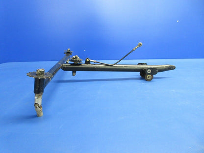 Piper PA-34-200T Seneca II Central Column Tee Bar Assy P/N 62703-34 (0524-2077)