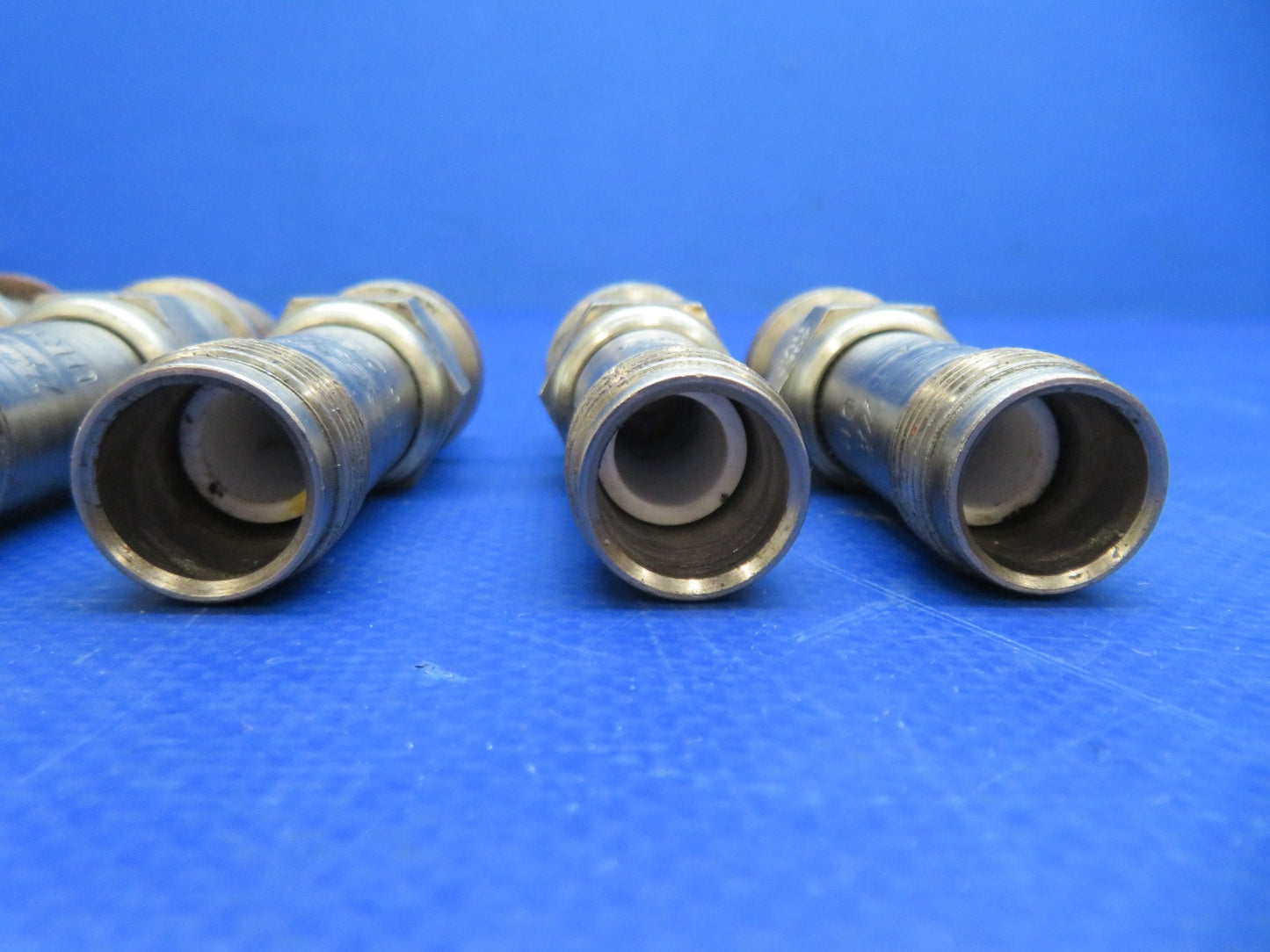 Enstrom 280FX Tempest Fine Wire Spark Plugs P/N URHB32S LOT OF 8 (0526-1364)16