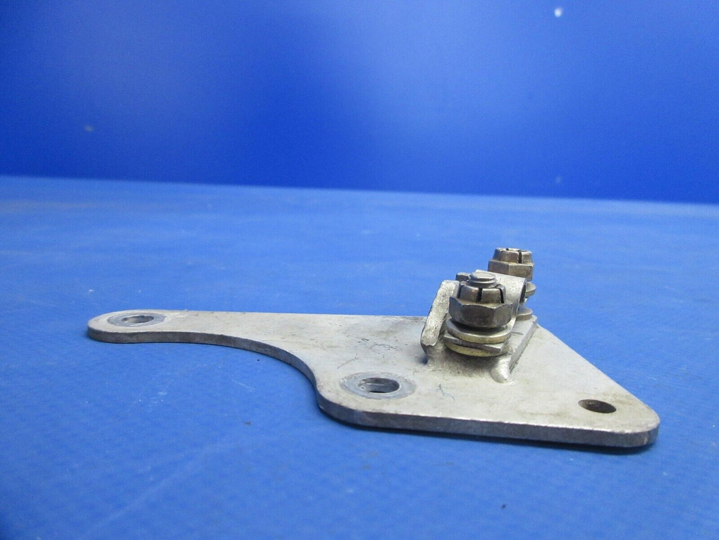 Piper PA-32RT-300T Lance II Engine Control Mount Plate Assy 98645-06 (0924-832)