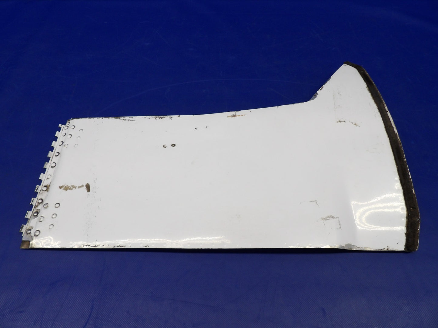 Repaired Cessna 421 Right Outboard Landing Gear Door P/N 5027000-4 (0626-2055)1