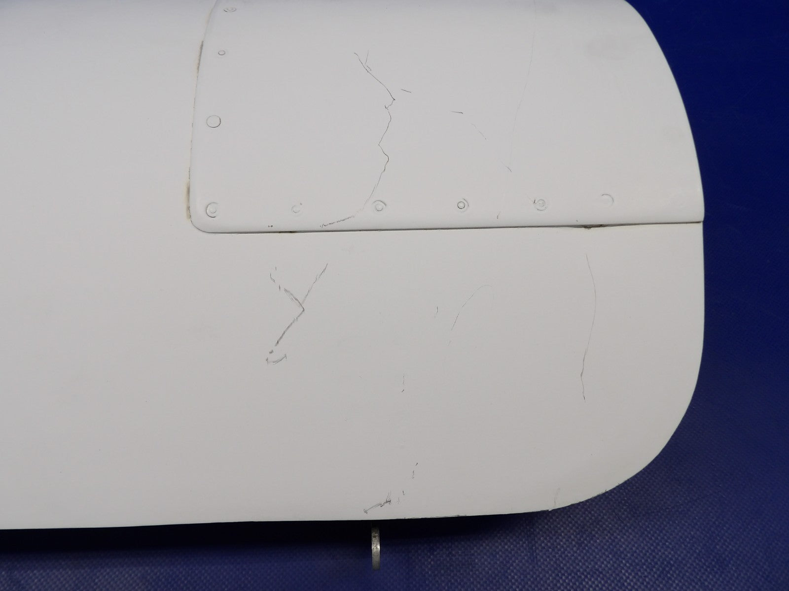 Cessna 421 RH Nose Baggage Door P/N 5013107-60 / NO KEY (0626-1484)6