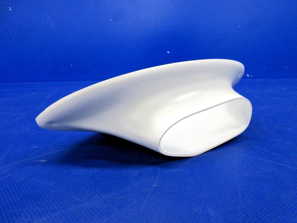 Texas Aeroplastics LH & RH Lower Strut Fairing 0421002-1 &-2 NOS (0926-711)4
