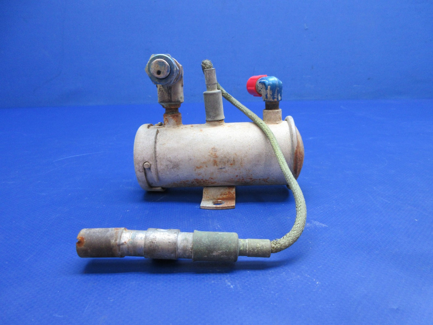 Globe GC-1B Swift Bendix Electric Fuel Pump 12V P/N 476-410 TESTED (0426-824)4