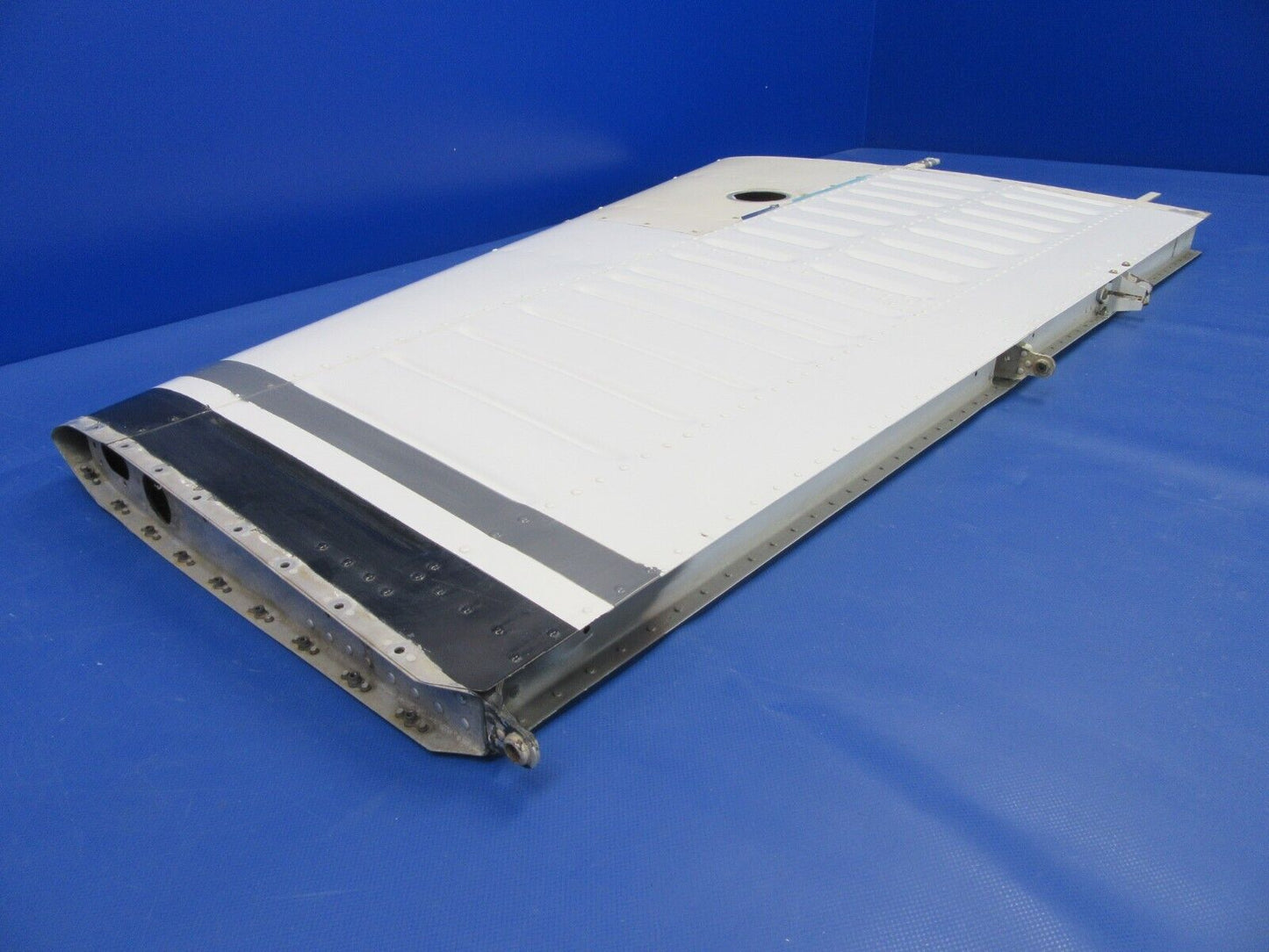 Beech D95A Travel Air Vertical Stabilizer P/N 95-640006-601 (0424-06)