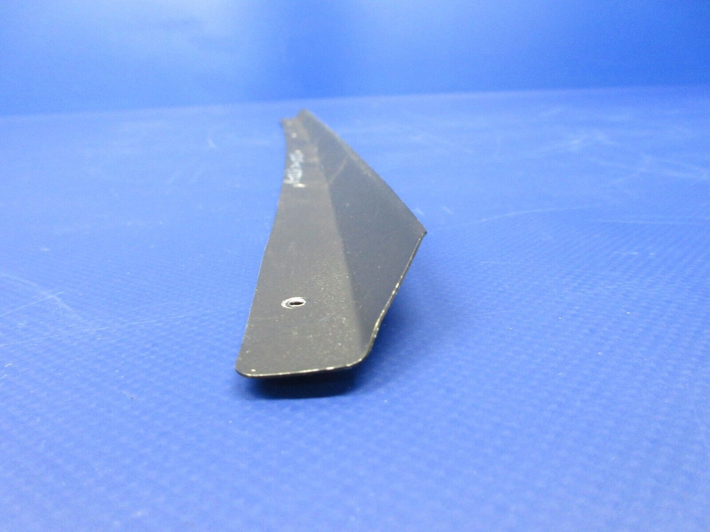 Piper PA-28-181 Co-Pilot Center Window Retainer Top & Sides 76264-00 (1224-2042)
