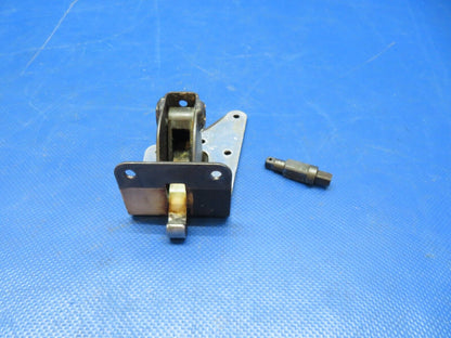 Cessna 337 / P337H Skymaster Upper Rear Door Latch Assy PN 1511408-16 (0824-196)
