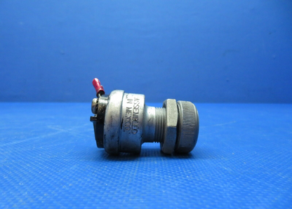 Beech 95 / D95A Travel Air Battery Switch No Key P/N 35-590070-39 (0424-218)4
