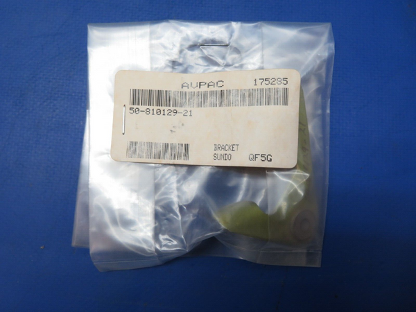 Beech Bracket / Support Assy P/N 50-81025-21 NOS (1023-183)