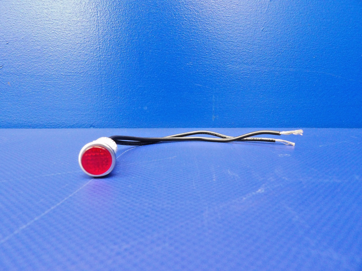 Cirrus SR20 / SR22 Indicator Light (Red) P/N 23023-106 NOS (0426-1414)1