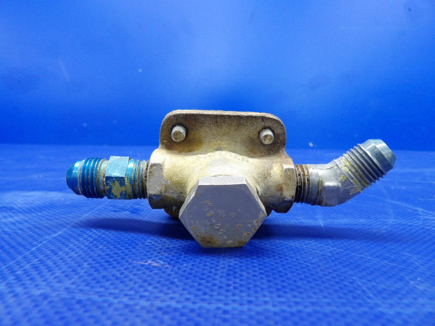 Globe GC-1B Swift Fuel Selector Valve And Handle P/N 11-420-3105 (0326-412)9