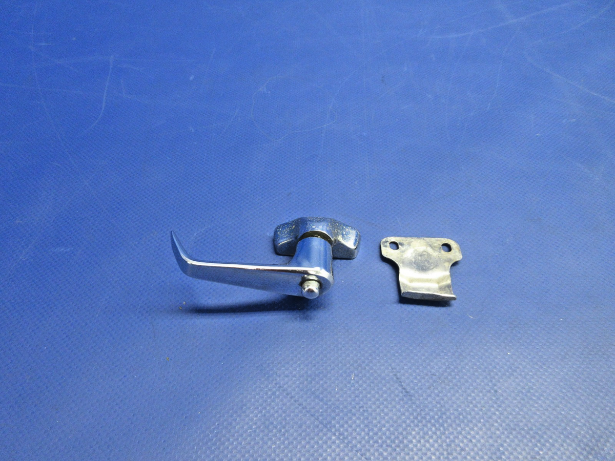 Cessna RH Cabin Door Window Latch & Striker Plate S1483-1, 0517002-1 (0926-859)0