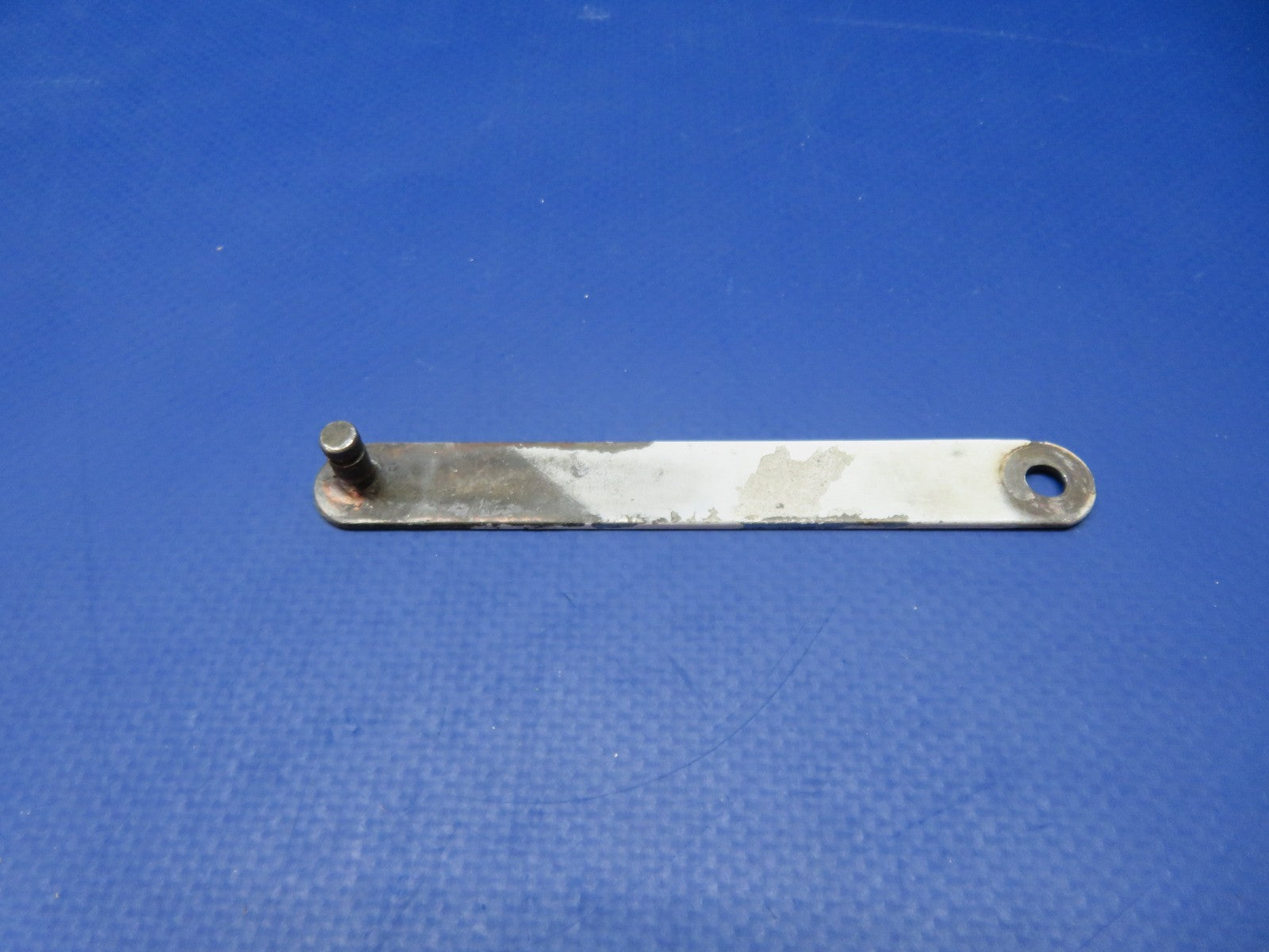 Cessna 337 / 337D Skymaster Cabin Door Window Arm P/N 0711021-4 (0326-139)3