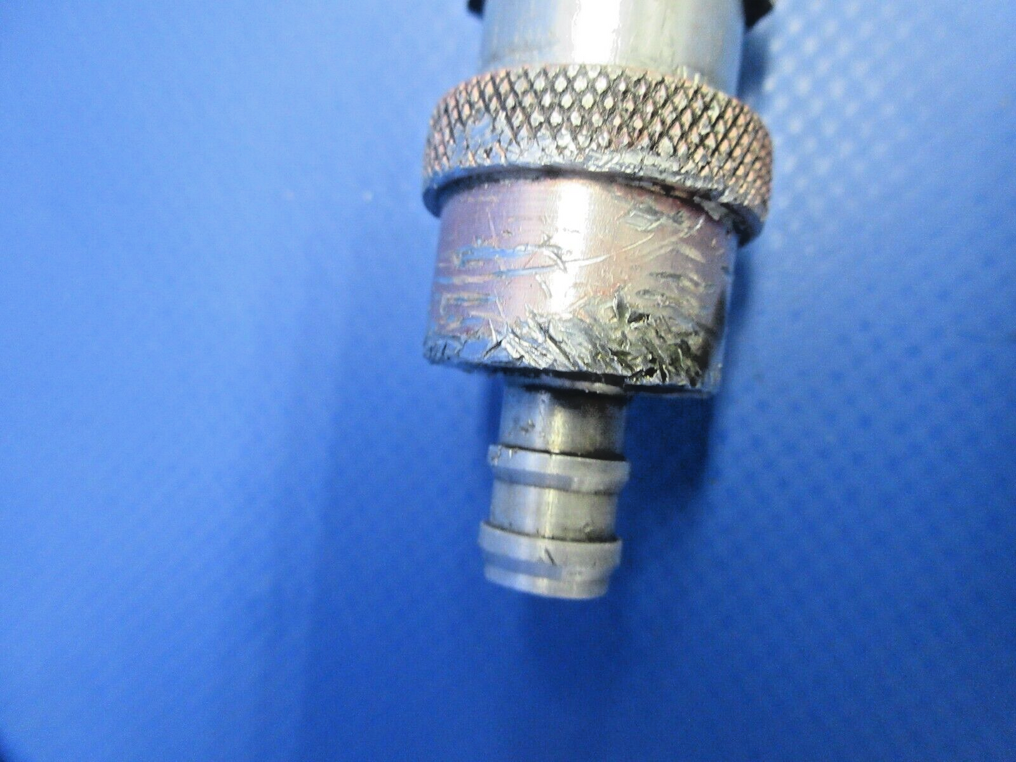 Continental TSIO-520-E9B Aeroquip Oil Drain Valve P/N AE99950G (0924-731)