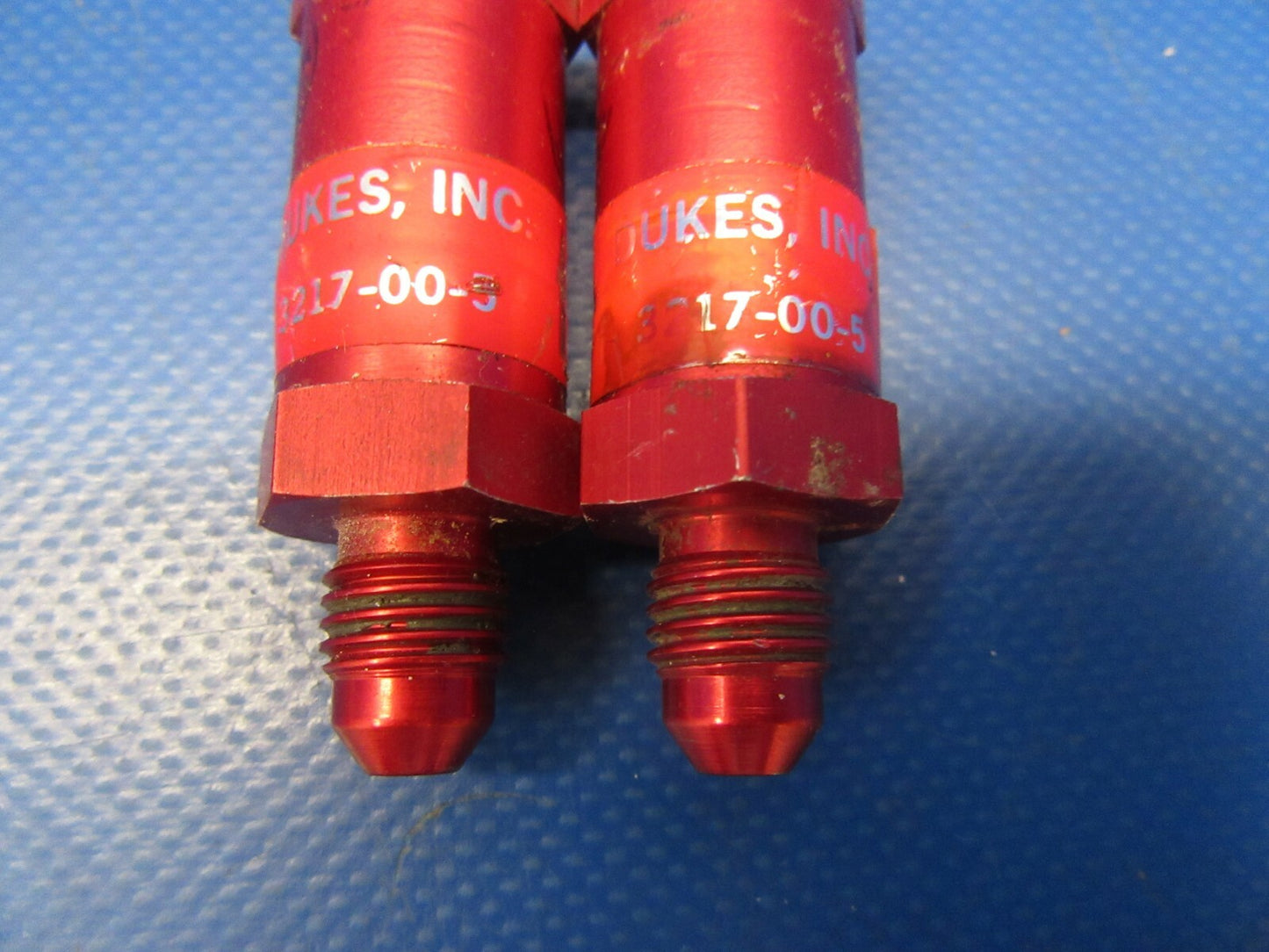 Beech Baron Duke's Check Valves 366-00, 3217-00-5 LOT OF 4 (0219-273)7