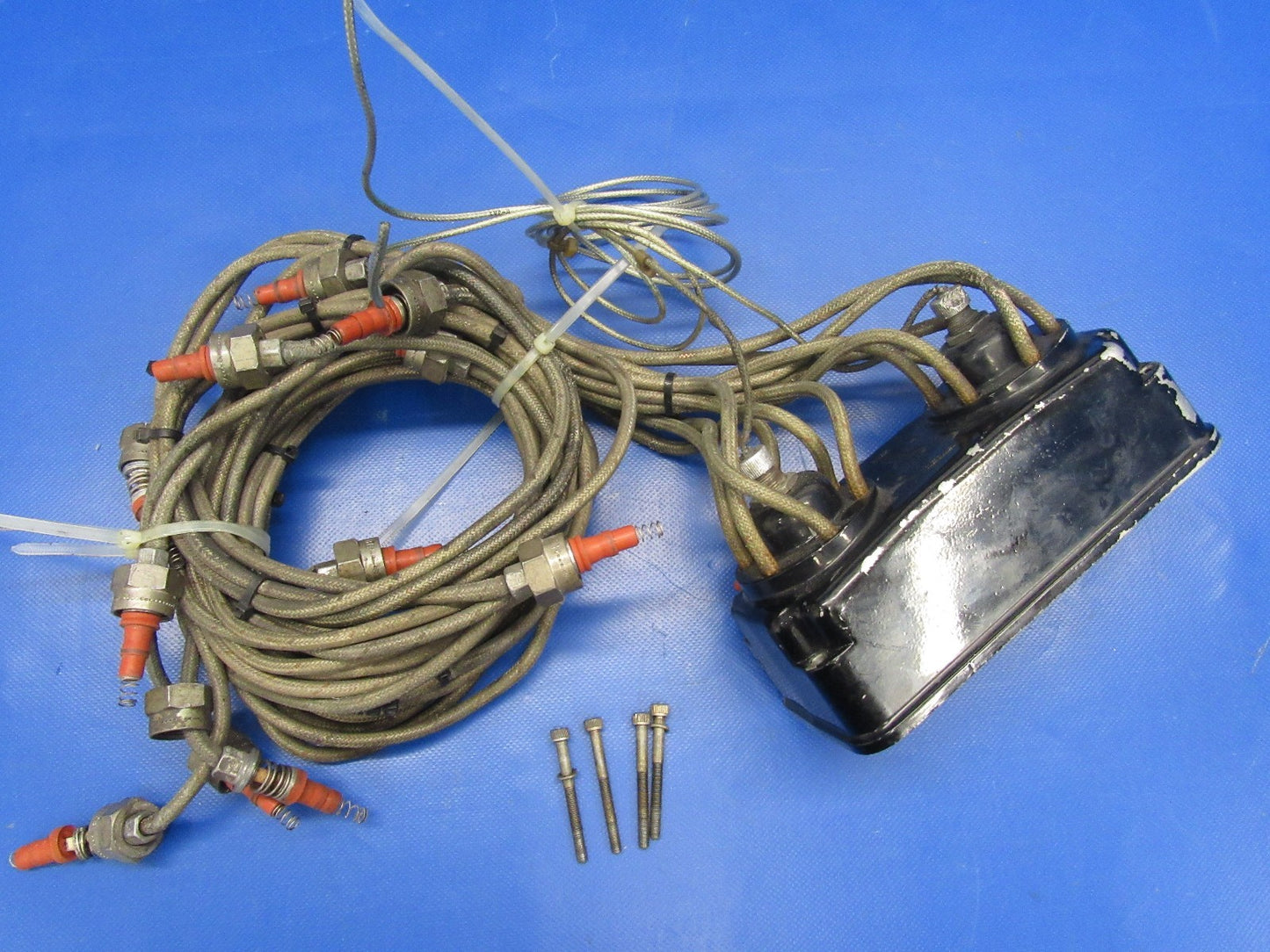 Cessna R182 / Lycoming 540-J3C5D - Slick M2919 Dual Ignition Harness (1017-79)0