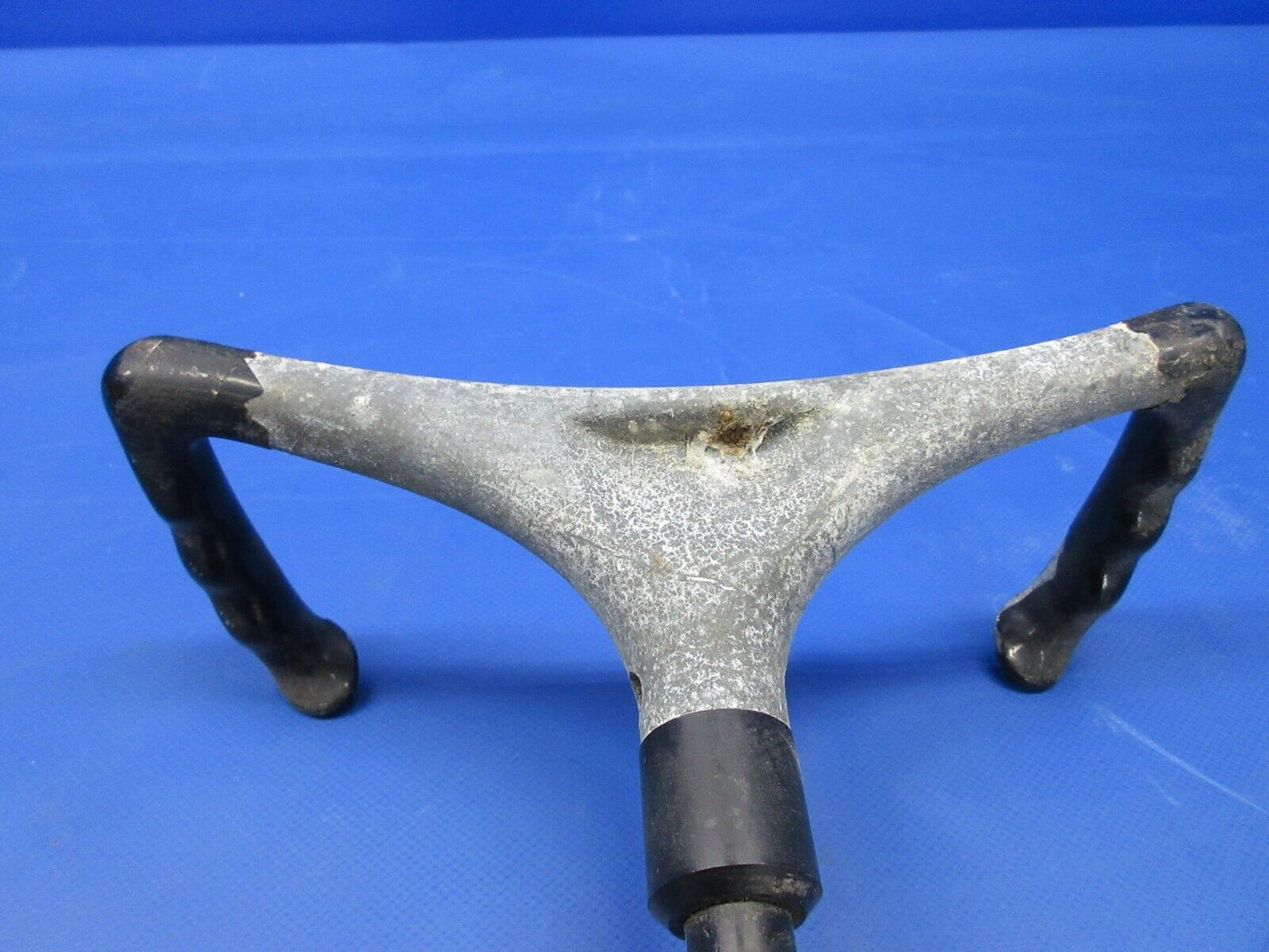 Cessna 150 Control Wheel Assembly P/N 0513240-16 (0424-1060)