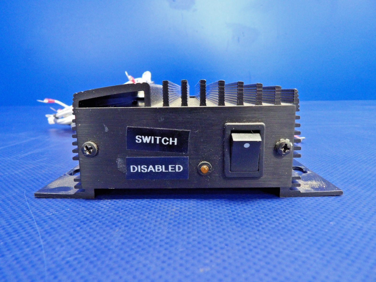 Ameri-King AK-551 Regulated DC/DC Converter 28/13.8V (0426-1257)6