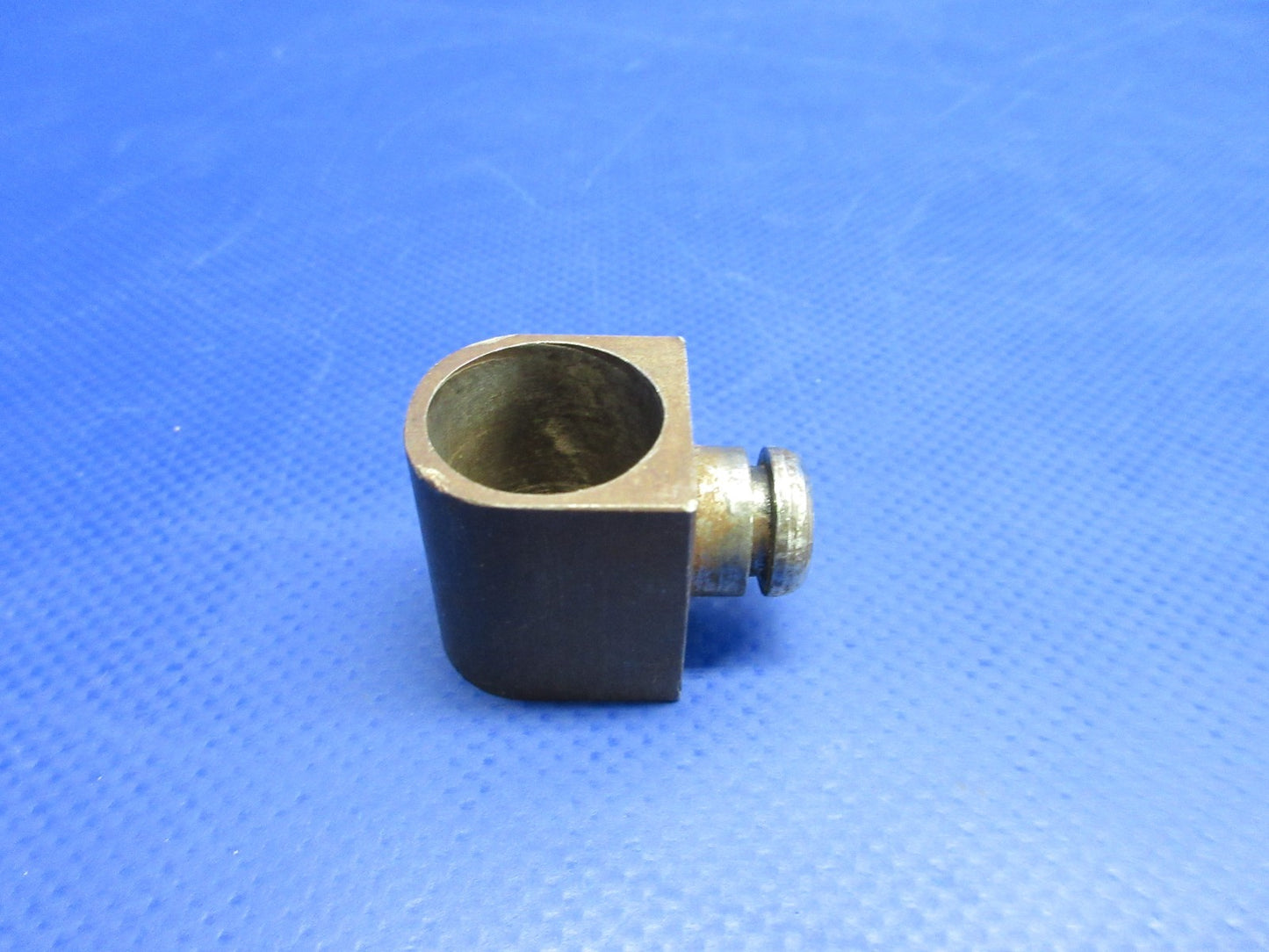 Cessna 310 / 310I Seat Pivot Stud P/N 0812852-1 (0326-831)0