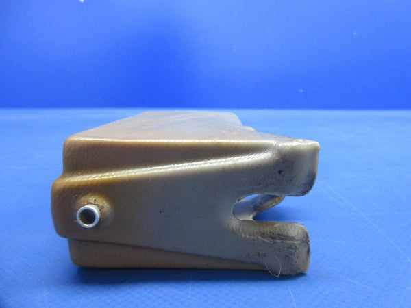 Piper PA-32RT-300T Lance II Brake Cylinder Reservoir & Case 38465-02 (0924-887)