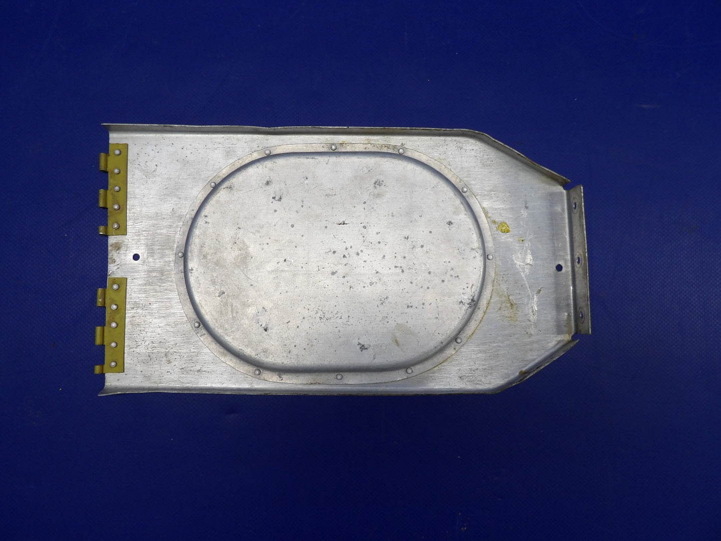 Beech D95A Travel Air Right Hand Main Section Door P/N 95-110014-366 (0226-516)10