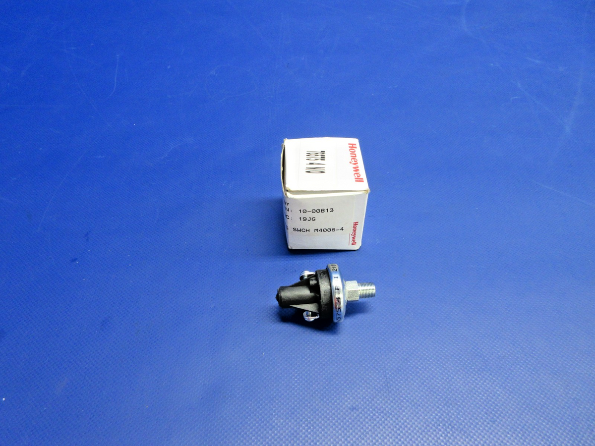 Honeywell Hobbs / Hour Meter Pressure Switch P/N 10-00813 NOS (0926-724)0
