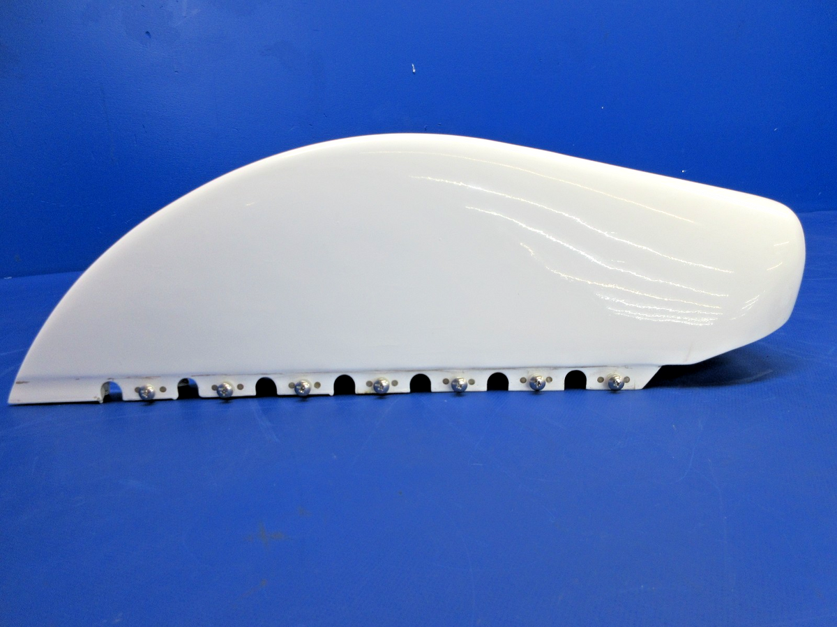 Cirrus SR22 Lower Composite Rudder Cap P/N 10376-002, 20917-002 (0926-827)1